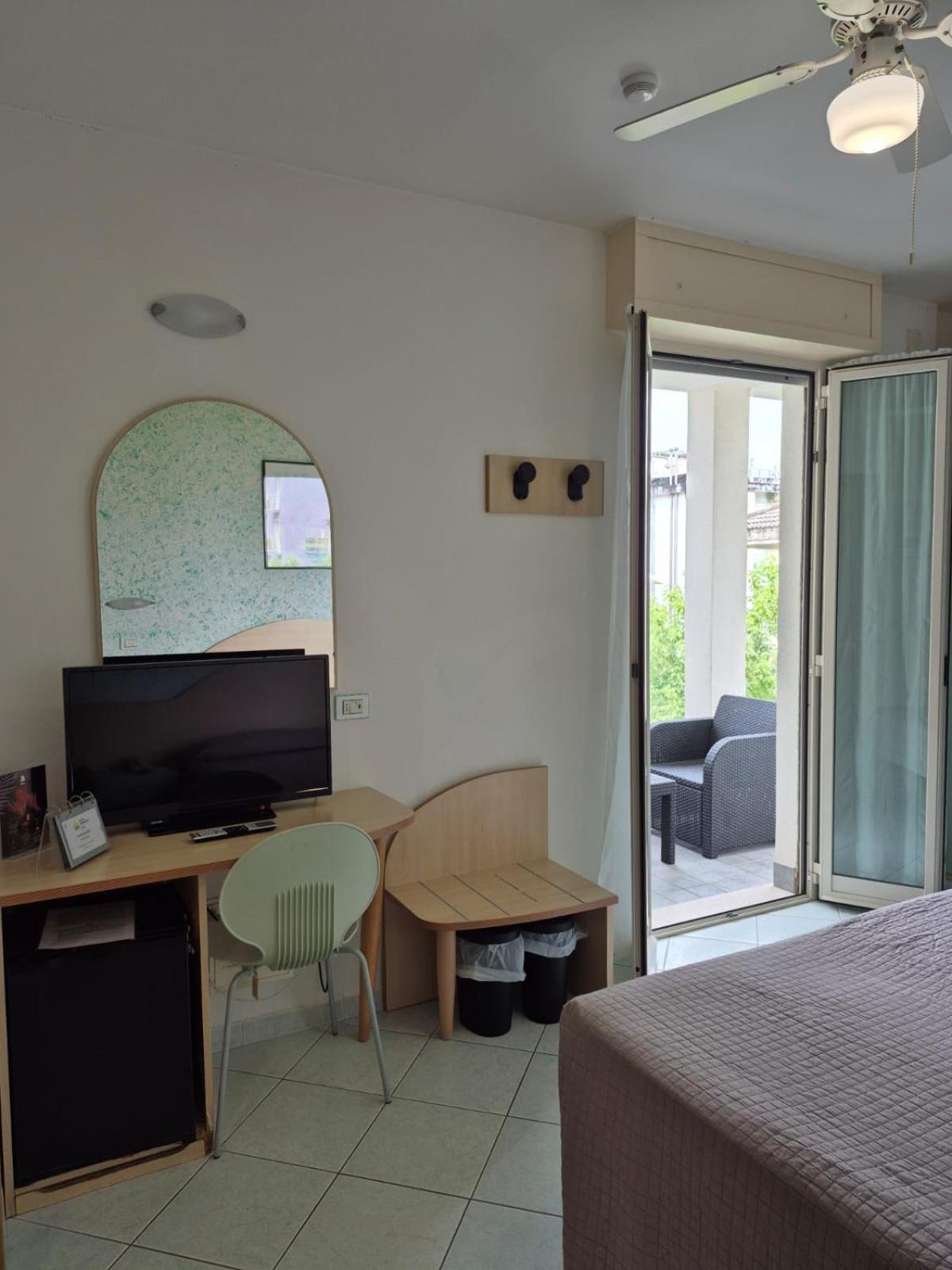 Hotel Romagna 카톨리카 외부 사진